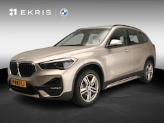 BMW X1 - sDrive18i | Handbak | LED | Leder | HUD | Sportstoelen | Clima | PDC | DAB | Hifi speakers