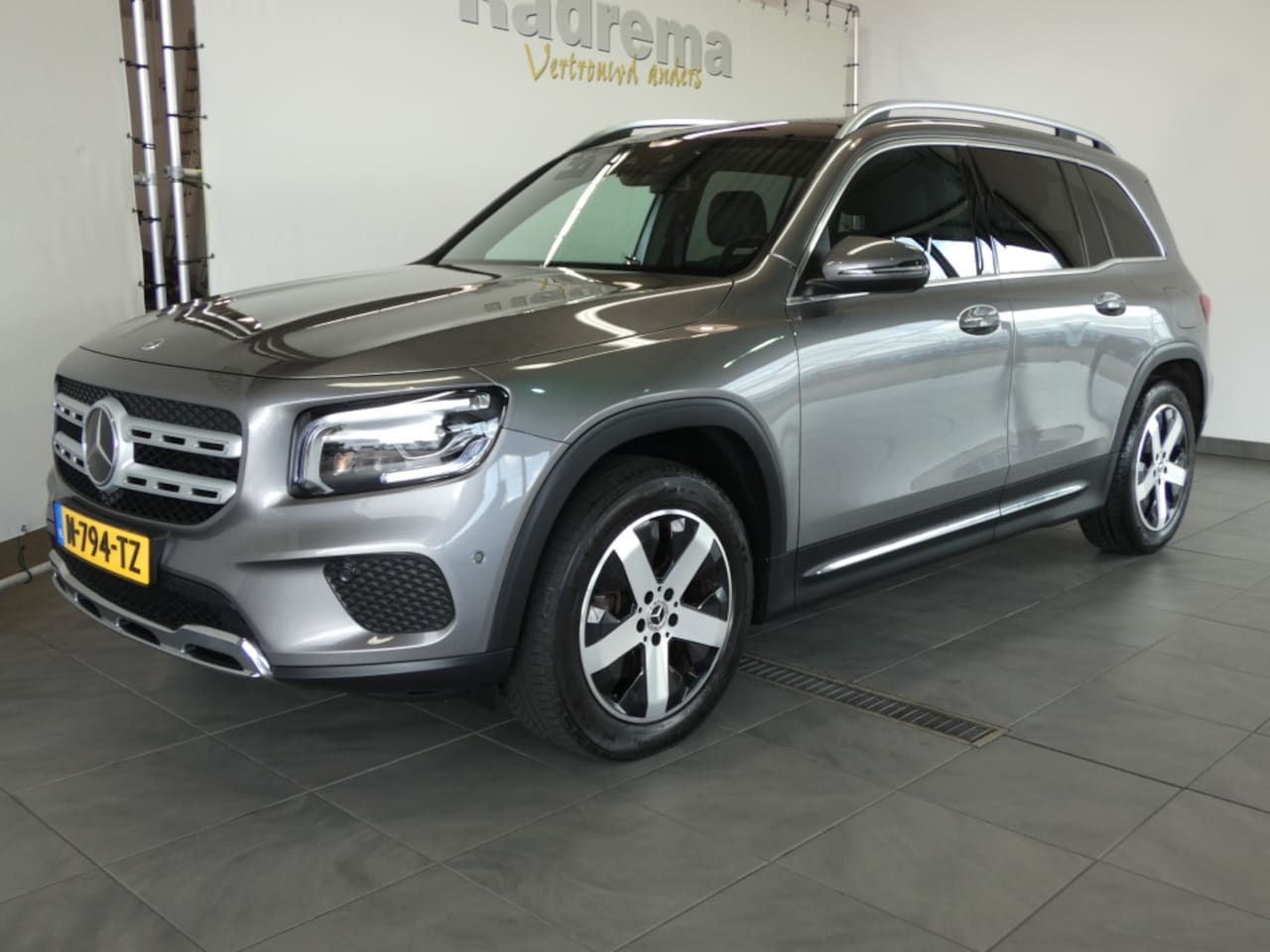 Mercedes-Benz GLB - 200 Bns Solut. AMG Panodak, Night design Trekhaak - AutoWereld.nl