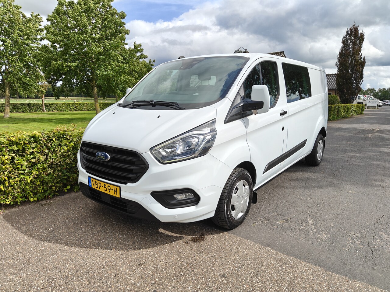 Ford Transit Custom - 300 2.0 TDCI L2H1 DC AIRCO BJ 2019 - AutoWereld.nl