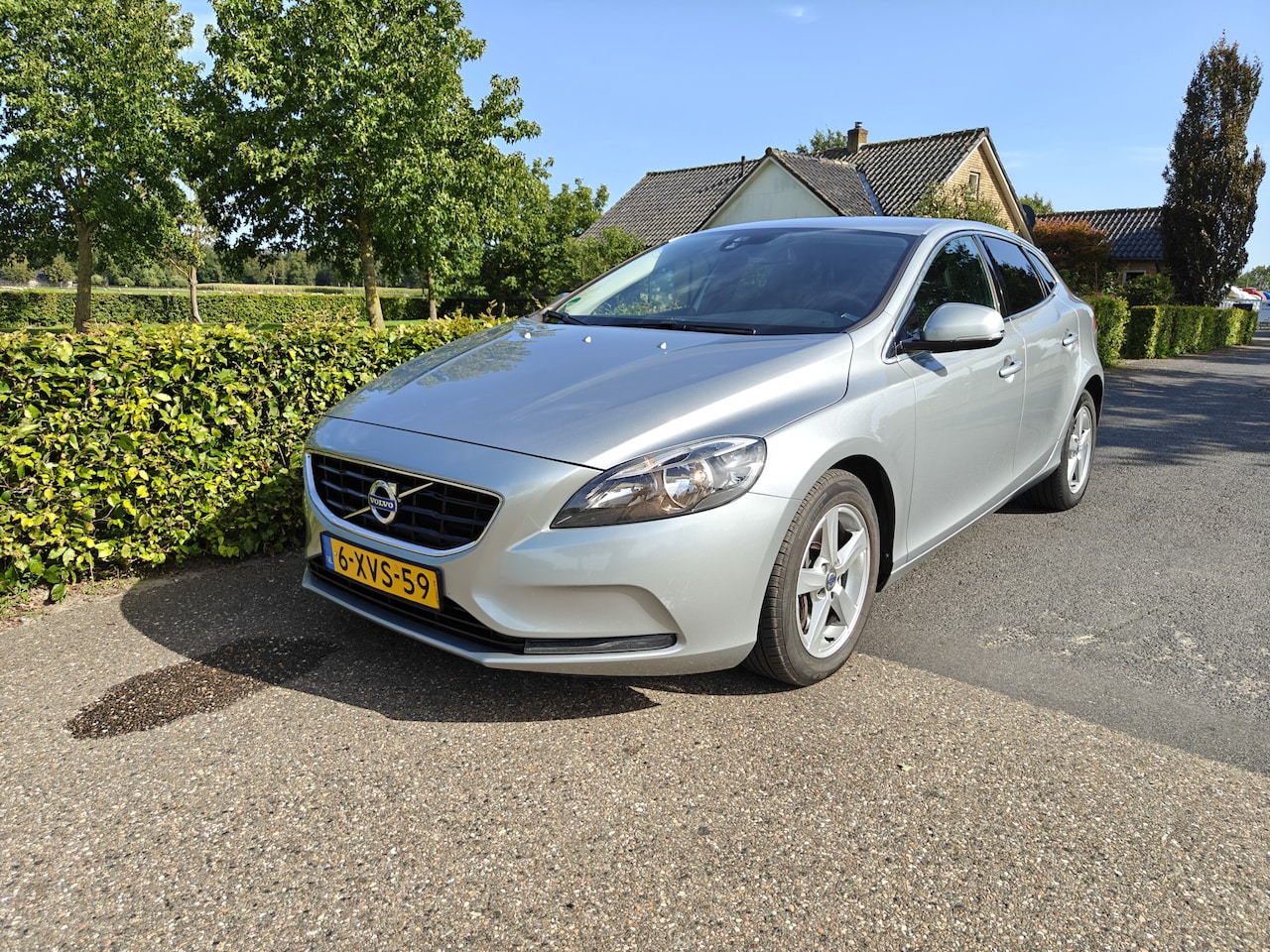 Volvo V40 - 2.0 D4 Summum Business CLIMA/NAVI BJ 2014 - AutoWereld.nl