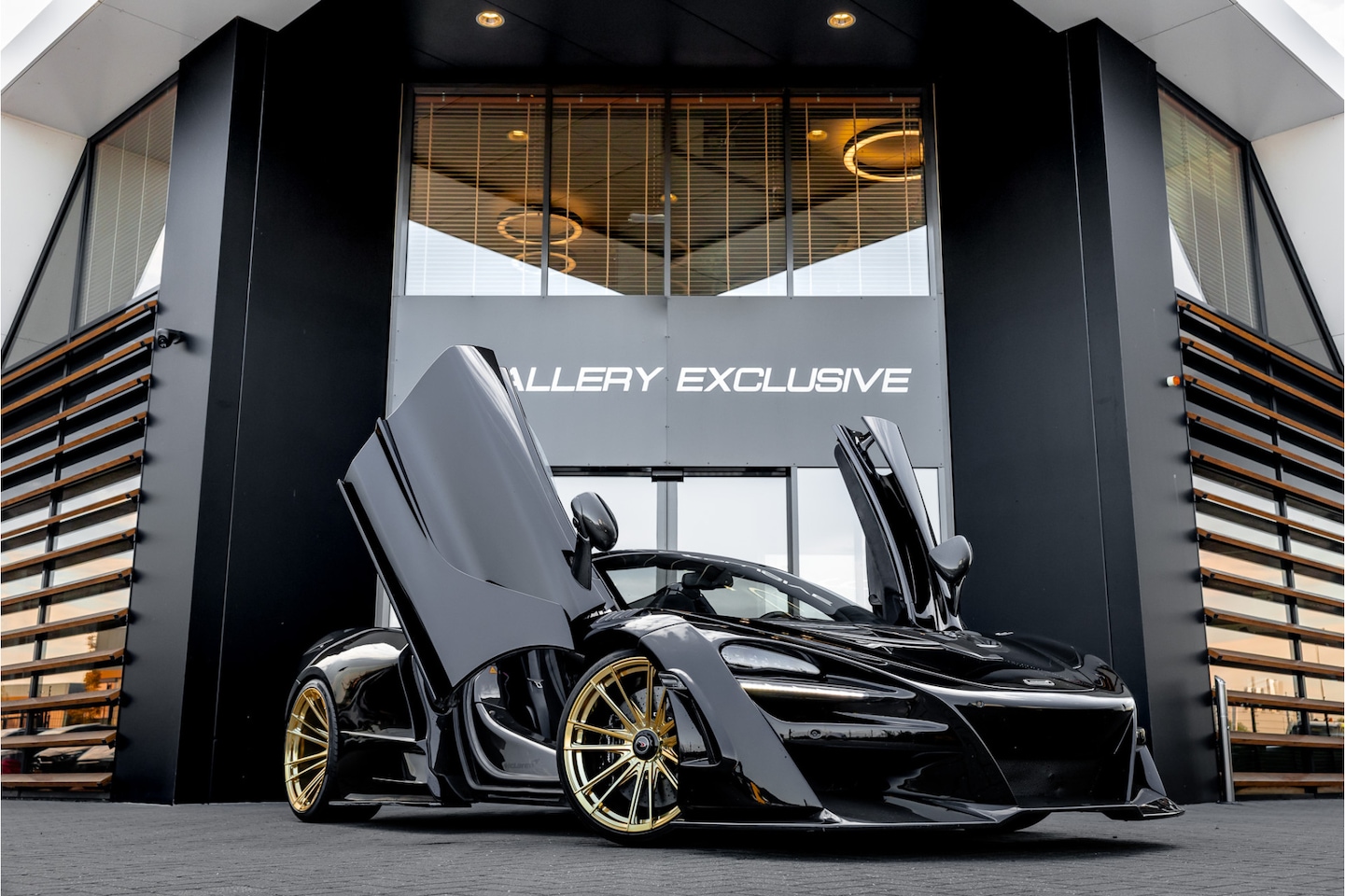McLaren 720S Spider - N-Largo 1 of 15 4.0 V8 - AutoWereld.nl