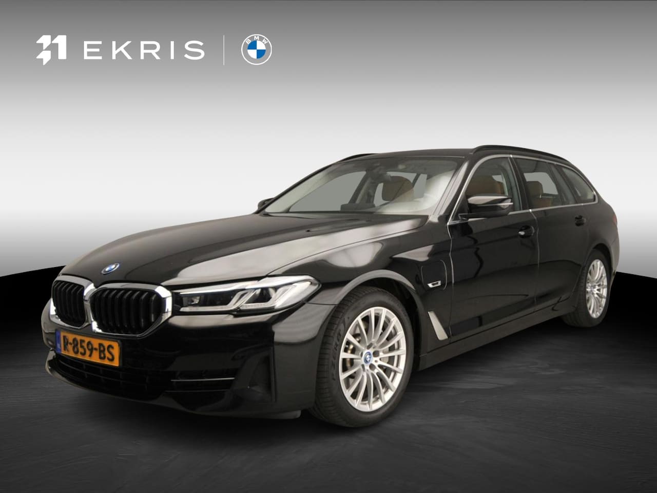 BMW 5-serie Touring - 530e | Laserlicht | Leder | Navigatie | Comfortzetels | Clima | PDC | DAB | Alu 18 inch - AutoWereld.nl