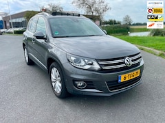 Volkswagen Tiguan - 1.4 TSI Sport&Style, Aut, 160pk, Trekhaak, Pano, Dynaudio, Cam, Leder, Stoelvrw, Nav, Geen