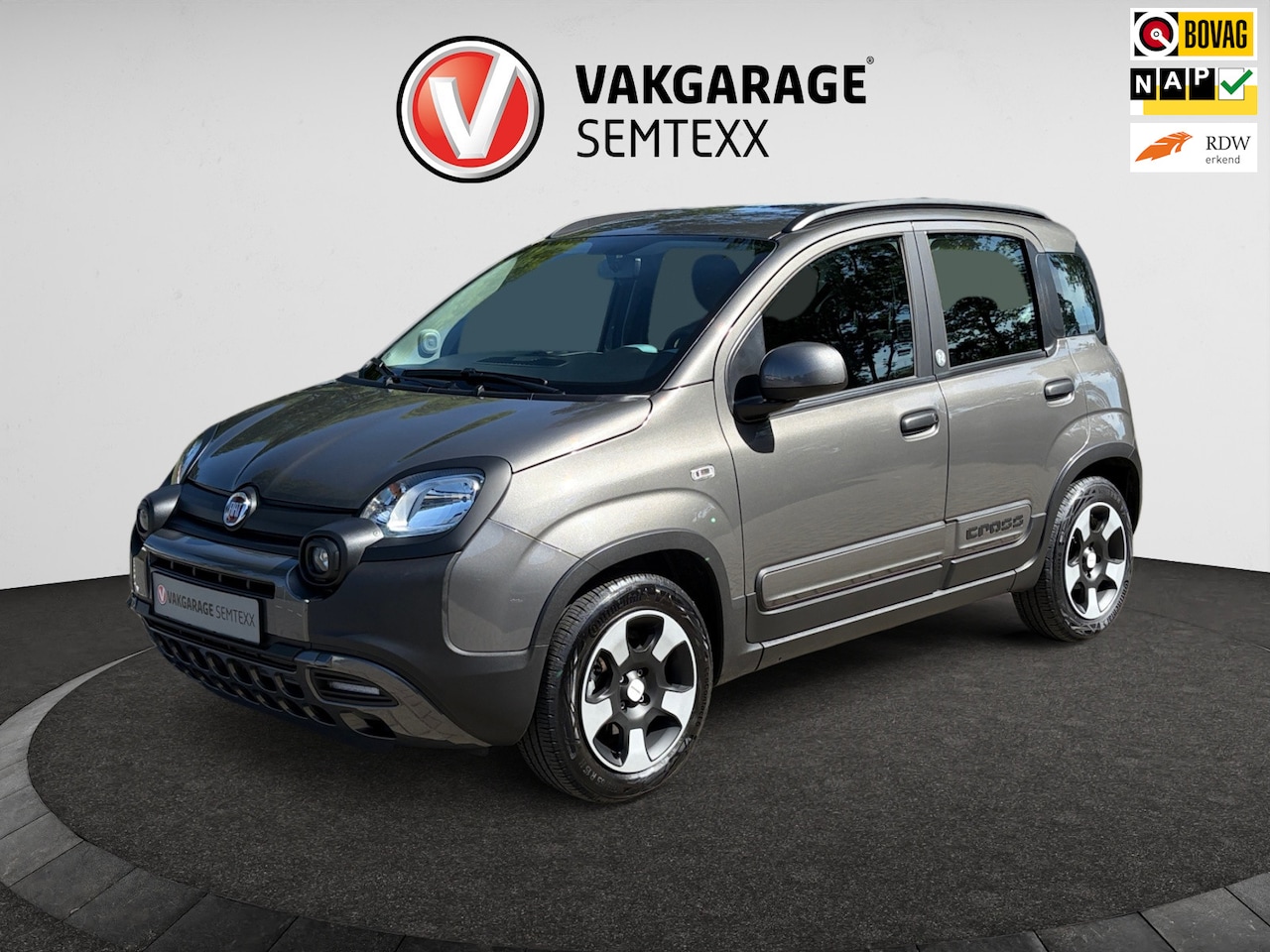 Fiat Panda - 1.0 Hybrid Launch Edition | Slechts 5663 KM!! | 1ste Eigenaar | Orig. NL Auto | Clima | Pa - AutoWereld.nl
