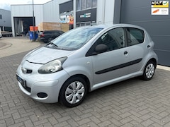 Toyota Aygo - 1.0 1e EIG | AIRCO | NAVI | ELEKTR PAKKET | APK 07-27 |