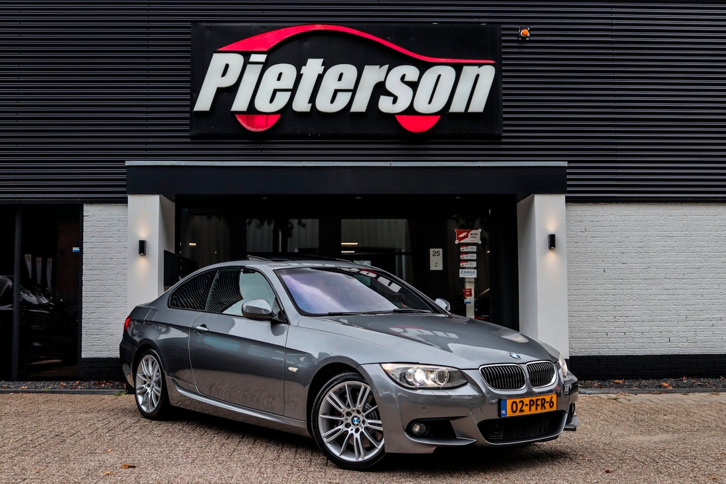 BMW 3-serie Coupé - 335xi M-Pakket PANO H&K NAP ACC DAB+ - AutoWereld.nl