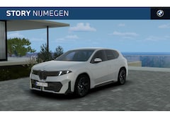 BMW iX3 - 40 eDrive M Sport / Panoramadak / Stoelverwarming / Getint glas / Parking Assistant Plus