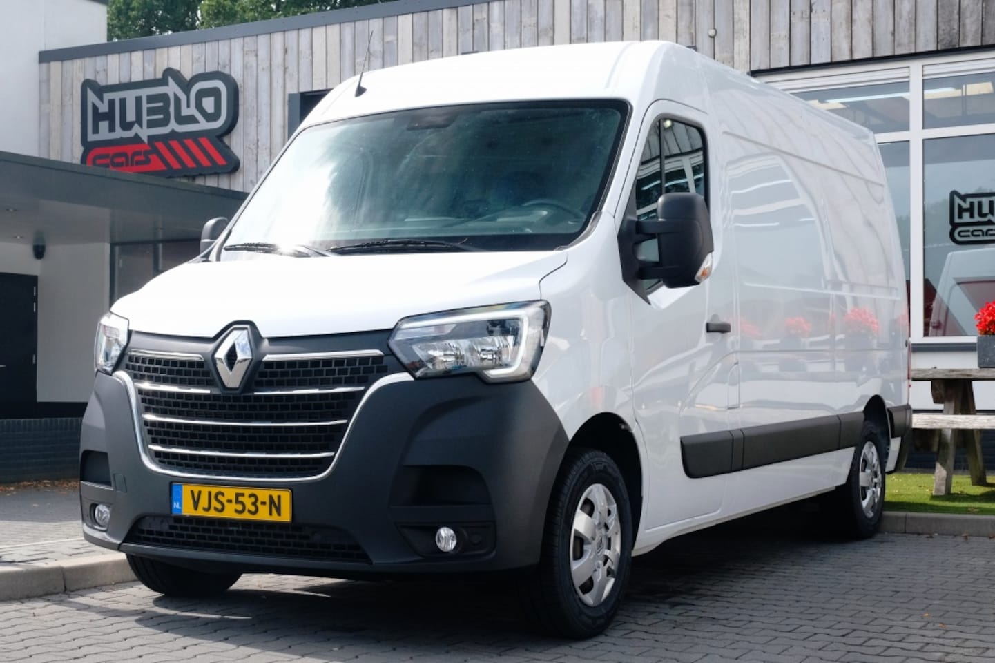 Renault Master - T35 2.3 dCi L2H3 T35 2.3 dCi L2H3 En. - AutoWereld.nl