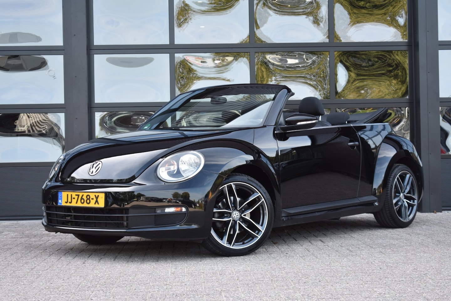Volkswagen Beetle Cabriolet - 1.2 TSI Trend BlueMotion '15 Airco Cruise Inruil mogelijk - AutoWereld.nl
