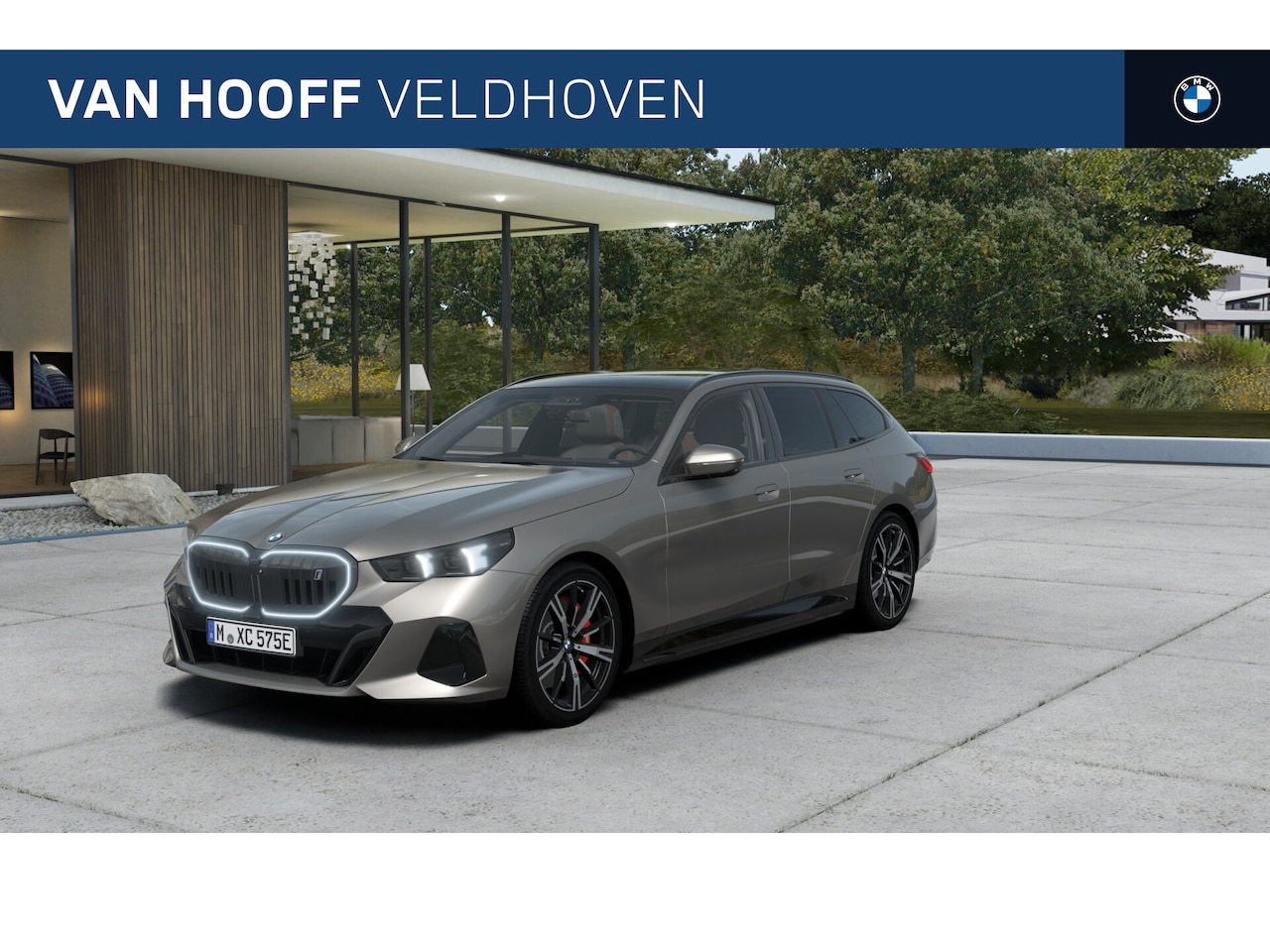 BMW i5 Touring - eDrive40 M Sport / Trekhaak / Panoramadak / Comfortstoelen / Comfort Access / Bowers & Wil - AutoWereld.nl