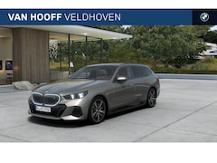 BMW i5 Touring - eDrive40 M Sport / Trekhaak / Panoramadak / Comfortstoelen / Comfort Access / Bowers & Wil