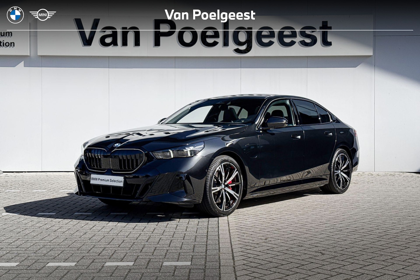 BMW 5-serie - Sedan 550e xDrive | M Sportpakket Pro | Innovation Pack | Travel Pack | Comfort Pack - AutoWereld.nl