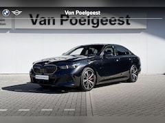 BMW 5-serie - Sedan 550e xDrive | M Sportpakket Pro | Innovation Pack | Travel Pack | Comfort Pack