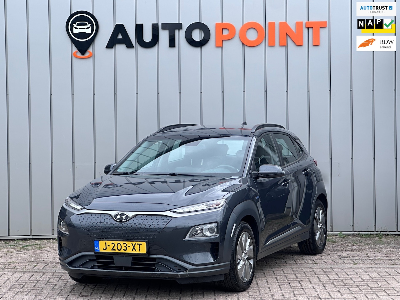 Hyundai Kona Electric - EV Comfort 64 kWh SOH 100% FASE 3 LEER / KARL - AutoWereld.nl