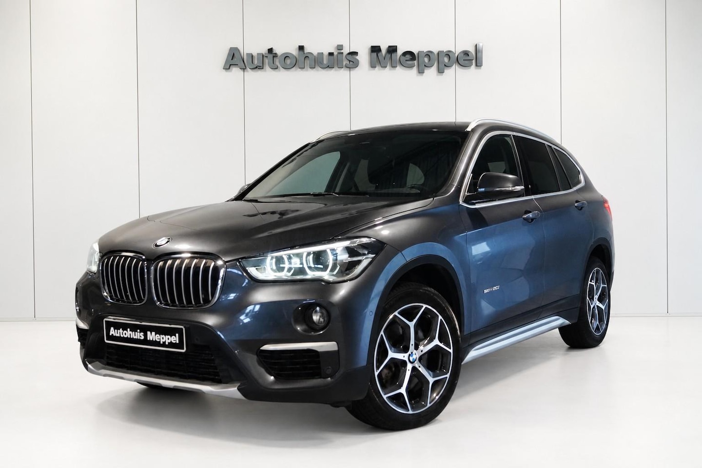 BMW X1 - sDrive20i X-Line*Adaptive-Cruise*Head-Up*LED+*NaviPro*HiFi - AutoWereld.nl