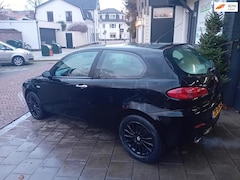 Alfa Romeo 147 - 1.6 T.Spark Progression nw apk bij aflevering