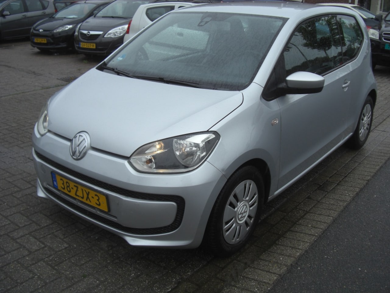 Volkswagen Up! - airco navi nap 1.0 move up! BlueM. apk 3.27 - AutoWereld.nl