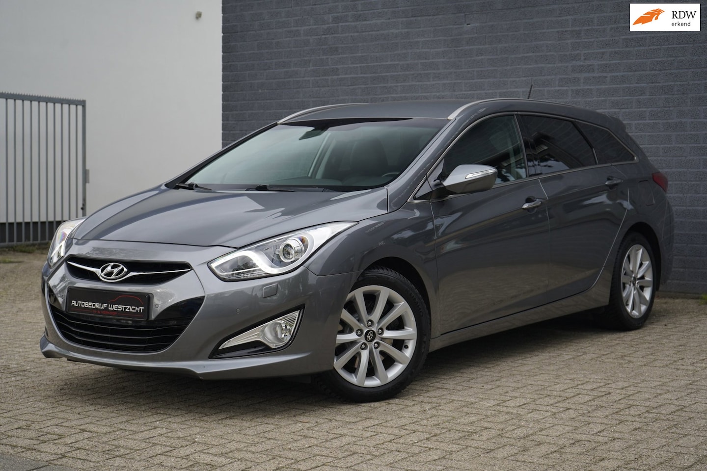 Hyundai i40 Wagon - 2.0 GDI Premium, Automaat, Leder, Cruise Control - AutoWereld.nl