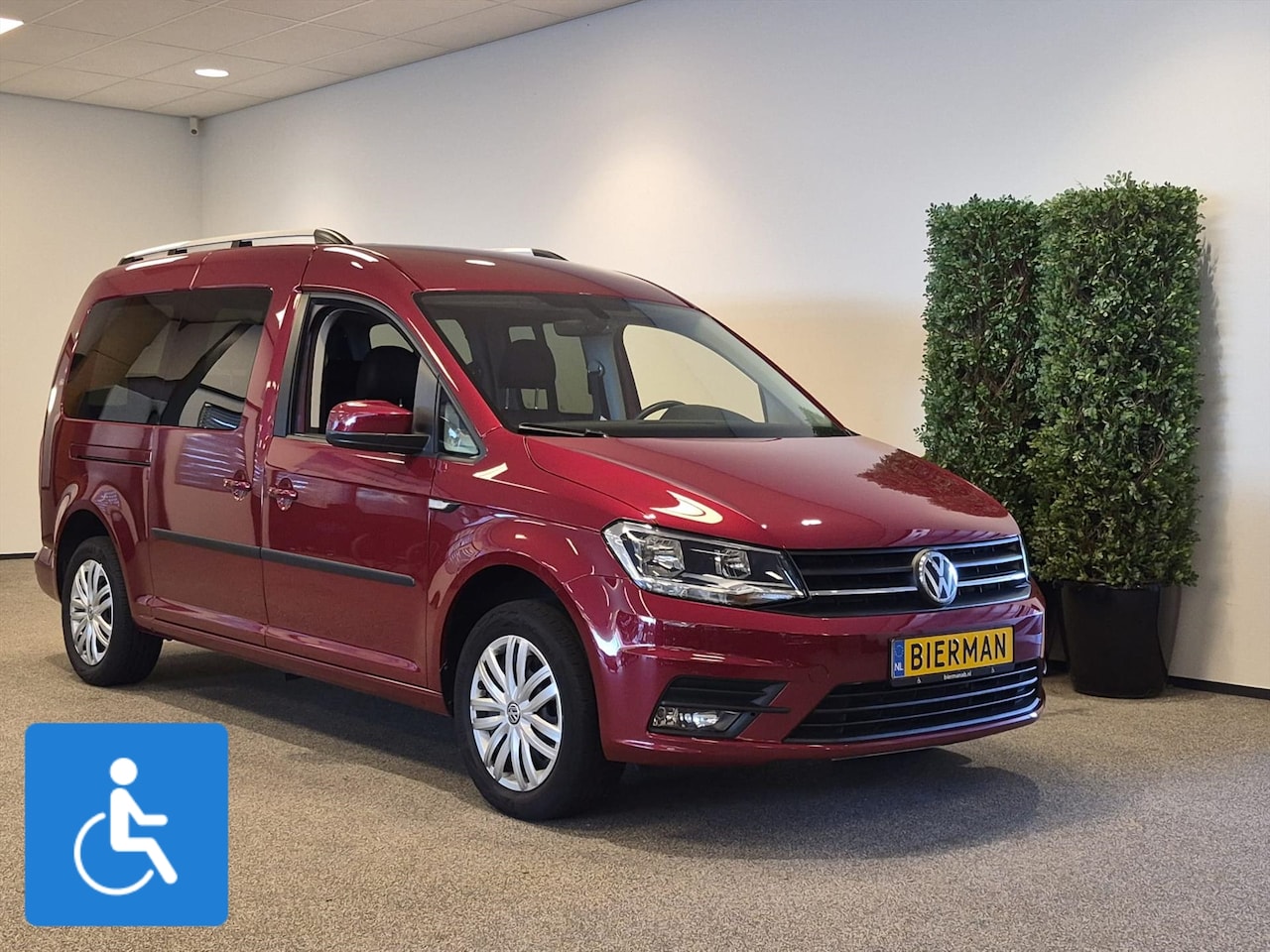Volkswagen Caddy Maxi - Rolstoelauto 5+1 - AutoWereld.nl