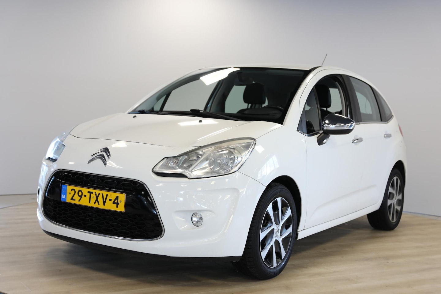 Citroën C3 - 1.6 e-HDi Collection | Cruise | MOTOR LOOPT SLECHT/NIET | HANDEL/EXPORT - AutoWereld.nl