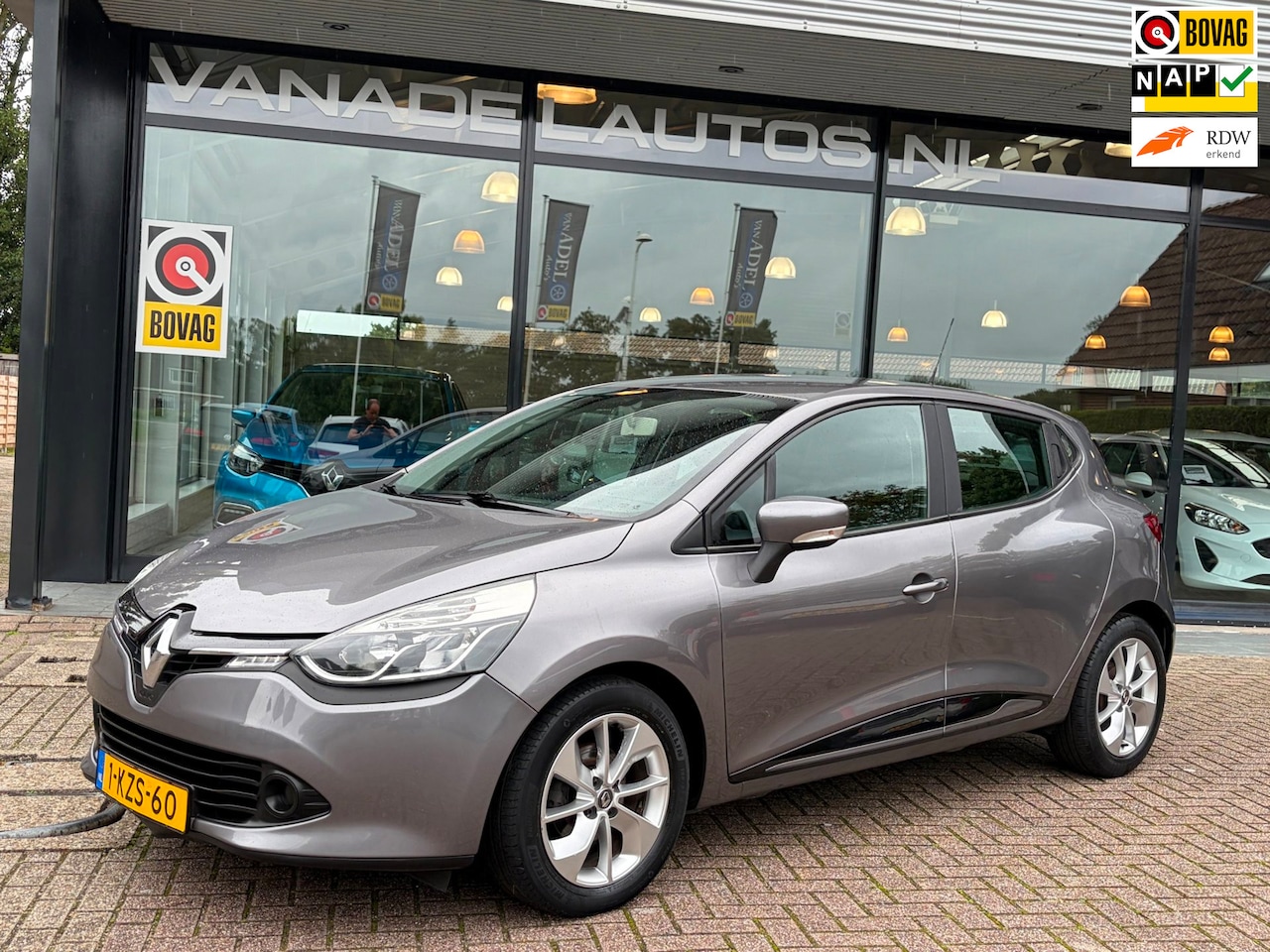 Renault Clio - 0.9 TCe Expression Navi Airco Cruise Park.Sens NL-Auto NAP Dealeronderhouden! - AutoWereld.nl