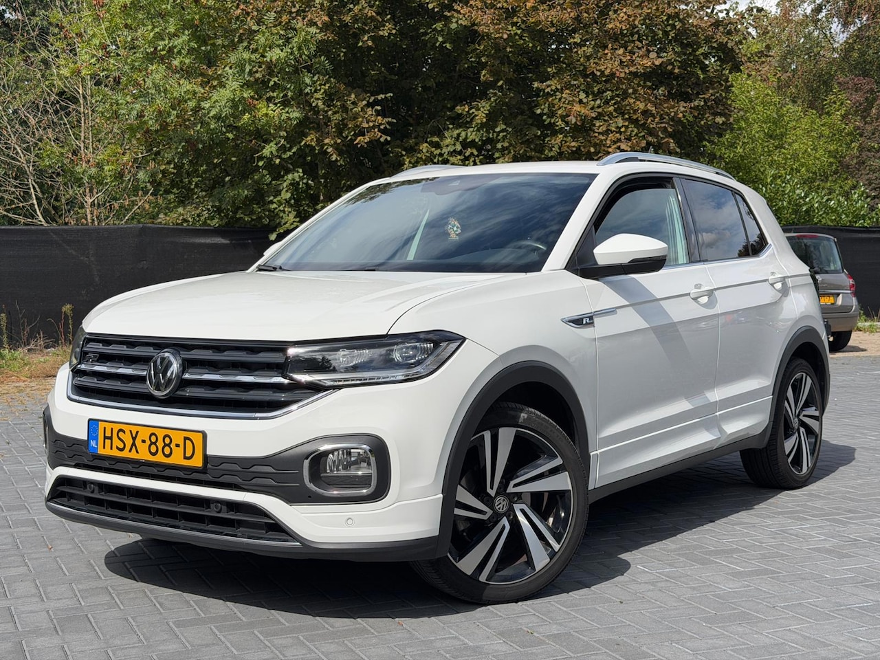 Volkswagen T-Cross - 1.0 TSI R-line/Automaat/Clima/Cruise/Carplay/PDC/LMV - AutoWereld.nl