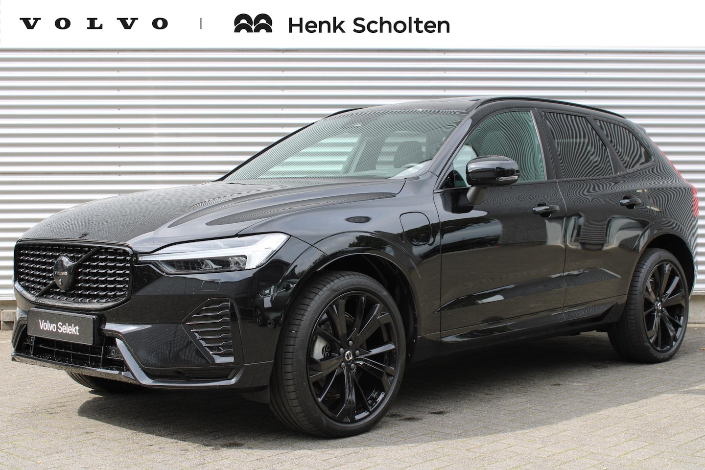 Volvo XC60 - 2.0 T6 Plug-in hybrid AWD Ultimate Black Edition | Panoramisch schuif-/ kanteldak | Harman - AutoWereld.nl