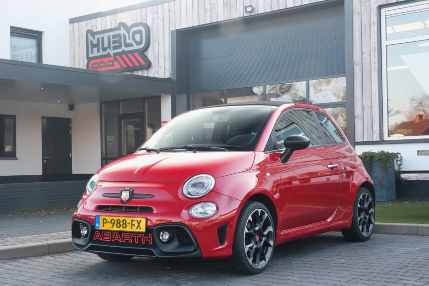 Fiat 500 Abarth - 1.2 Open dak, Carplay - AutoWereld.nl