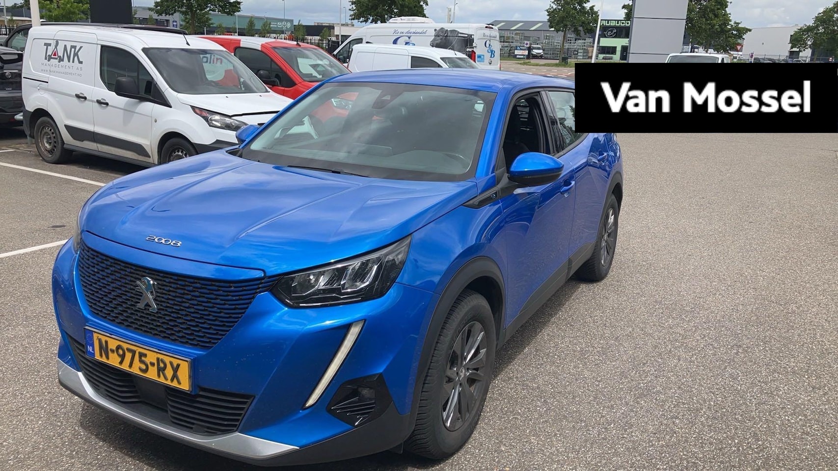 Peugeot e-2008 - EV Active Pack 50 kWh | 1e-Eig. | 3-Fase 11kW | Led Koplampen | Camera | CarPlay | Dealero - AutoWereld.nl