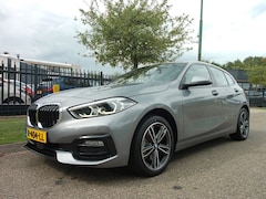 BMW 1-serie - (F40) 118i 136pk Aut Business Edition Plus SportLine Clima Navi NL-Auto