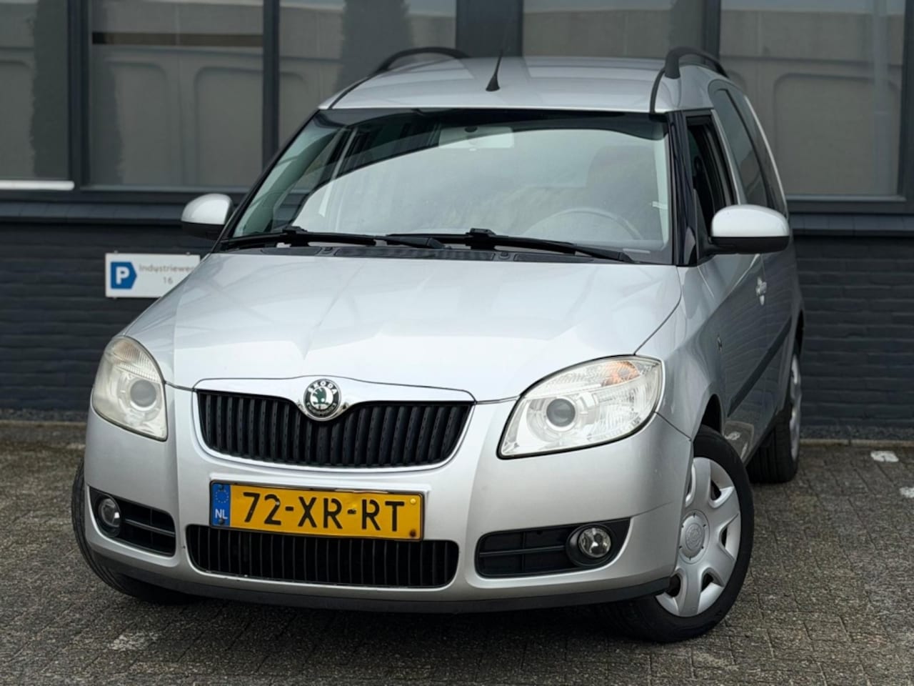Skoda Roomster - 1.4-16V Style 1.4-16V Style - AutoWereld.nl