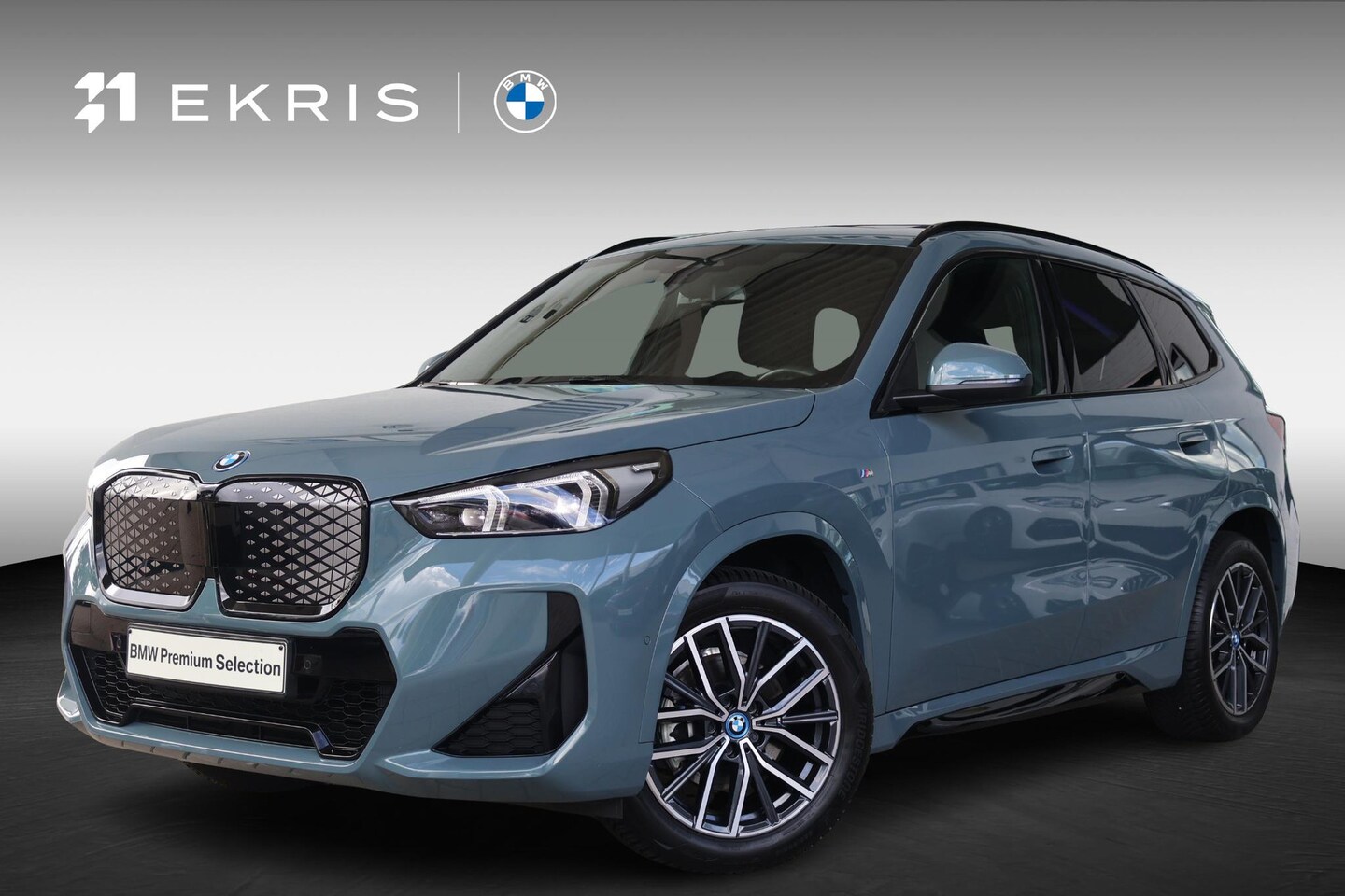 BMW iX1 - eDrive20 67 kWh | M Sport | Driving Assistant Plus | Trekhaak | Premium Pack | Panoramadak - AutoWereld.nl