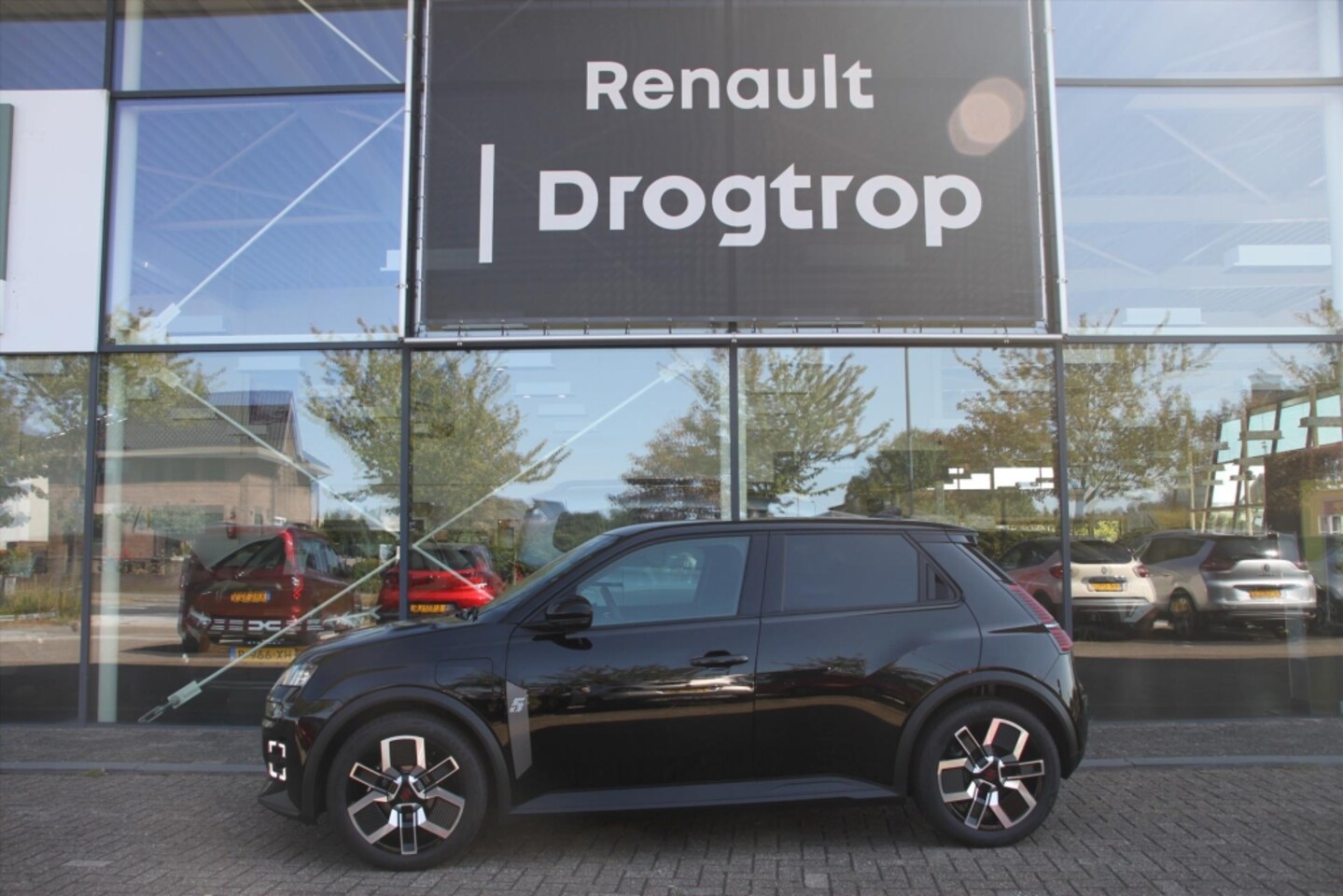 Renault 5 - 52kWh 150 PK Comfort Range Techno - AutoWereld.nl