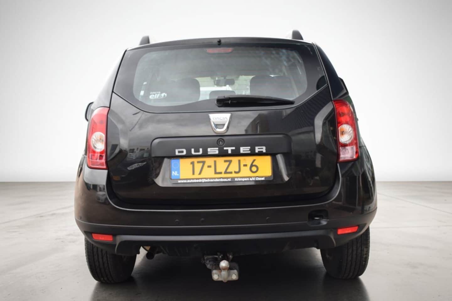 Dacia Duster - 1.6 Lauréate 2wd 1.6 Lauréate 2wd, Trekhaak, 1e eigenaar, Extreem lage km stand, NAP, Parkeerhulp achter