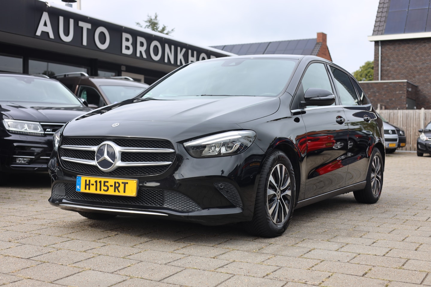 Mercedes-Benz B-klasse - 180 BUSINESS SOLUTION LUXURY | CAMERA | NL AUTO - AutoWereld.nl