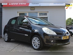 Renault Clio - 1.2-16V Special Rip Curl, Airco, nieuwe koppeling en apk, 2x sleutel, boekjes, prima begin