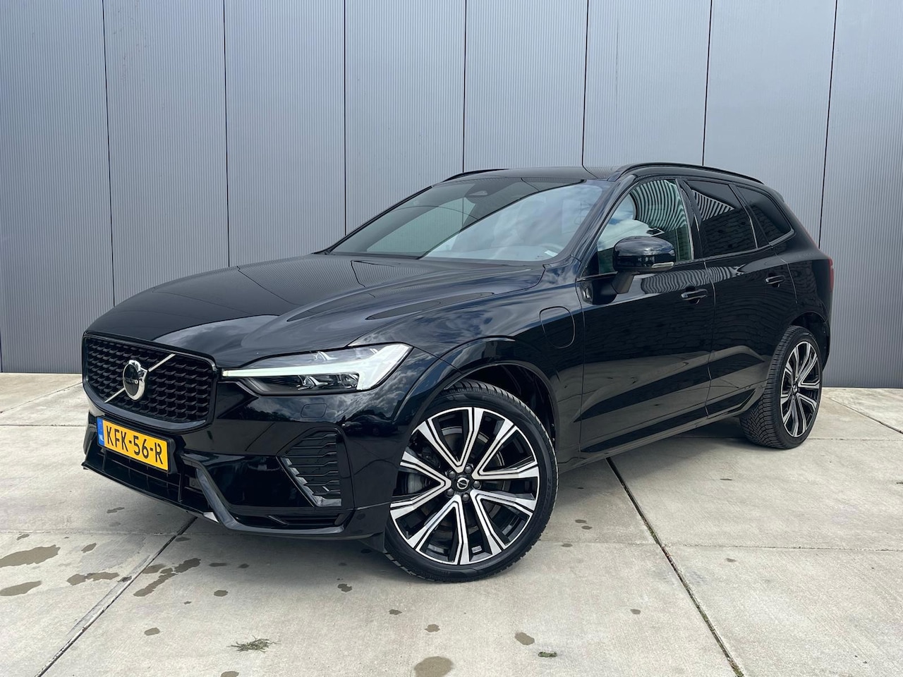 Volvo XC60 - 2.0 T6 Plug-in hybrid AWD R-Design | LMV '21 | Elek. Trekhaak | Memory | Panoramadak | Win - AutoWereld.nl
