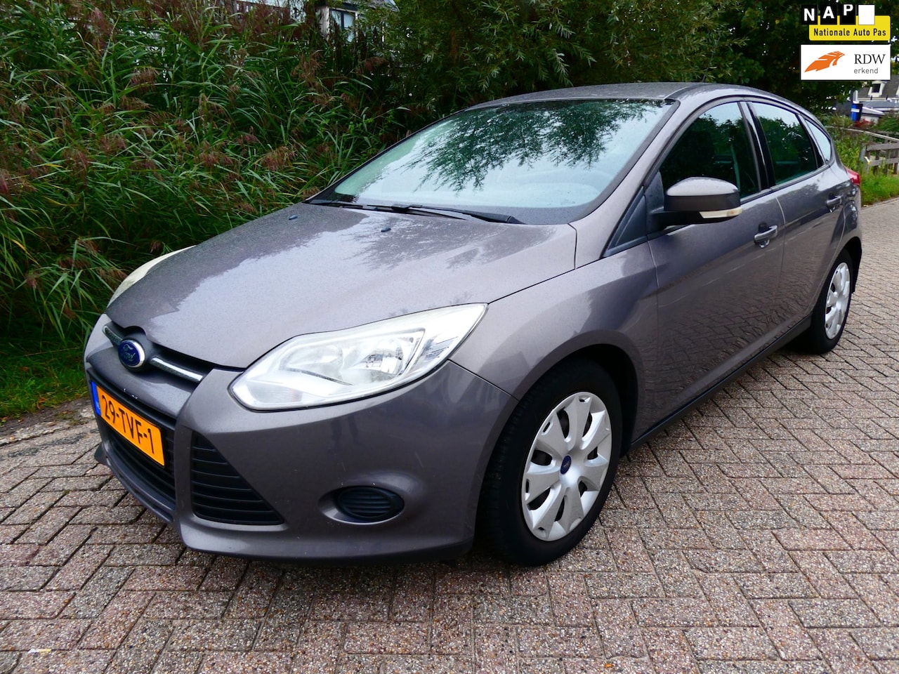 Ford Focus - 1.0i 101pk Trend 5-deurs Airco Cruise Navi EXPORT? INRUILKOOPJE - AutoWereld.nl