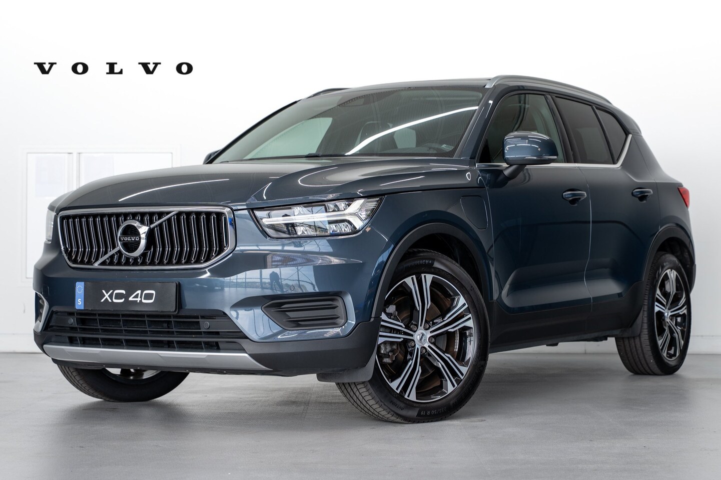 Volvo XC40 - T4 211PK Inscription | Leder | Pano-dak | Harman Kardon | Adapt. cruise control - AutoWereld.nl