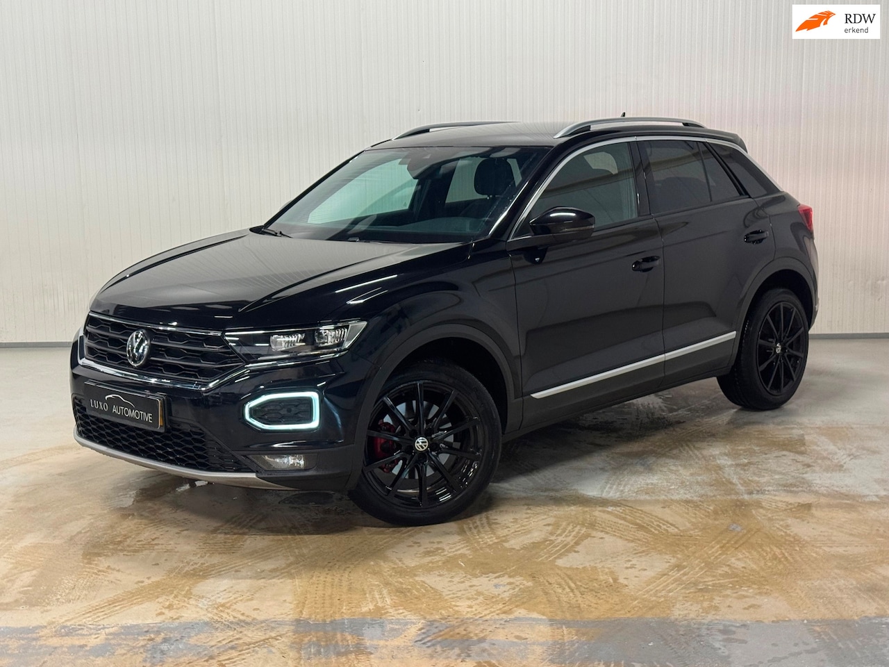 Volkswagen T-Roc - 1.5 TSI Sport Business R | VIRTUAL DASH | CAMERA | CARPLAY - AutoWereld.nl