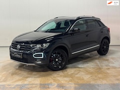 Volkswagen T-Roc - 1.5 TSI Sport Business R | VIRTUAL DASH | CAMERA | CARPLAY