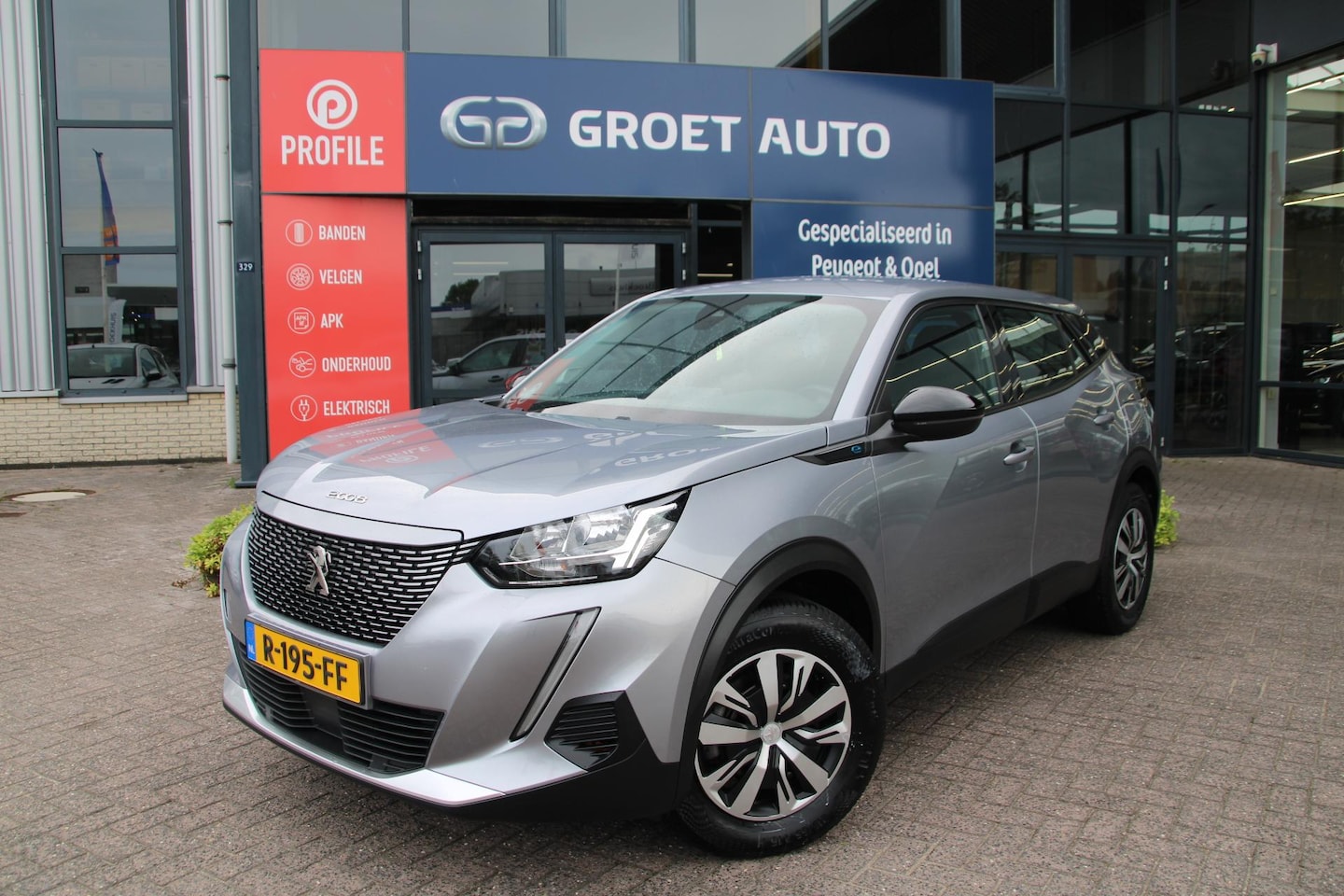 Peugeot e-2008 - EV Active 50 kWh Automaat Airco Cruise Carplay 32.840km dealer onderhouden - AutoWereld.nl
