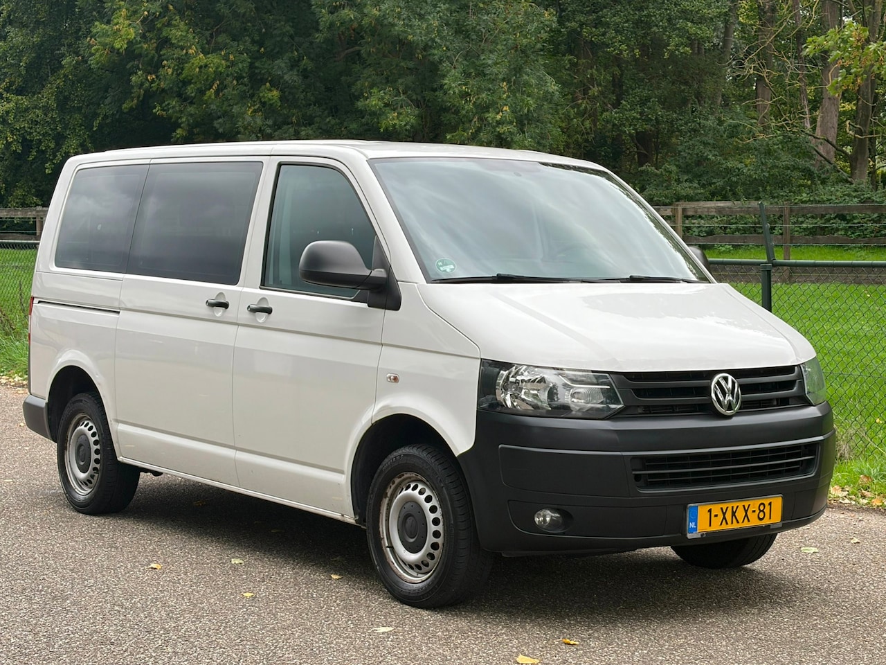 Volkswagen Transporter Kombi - 2.0 TDI L1H1 Trendline Baseline /9PERSOONS/ - AutoWereld.nl