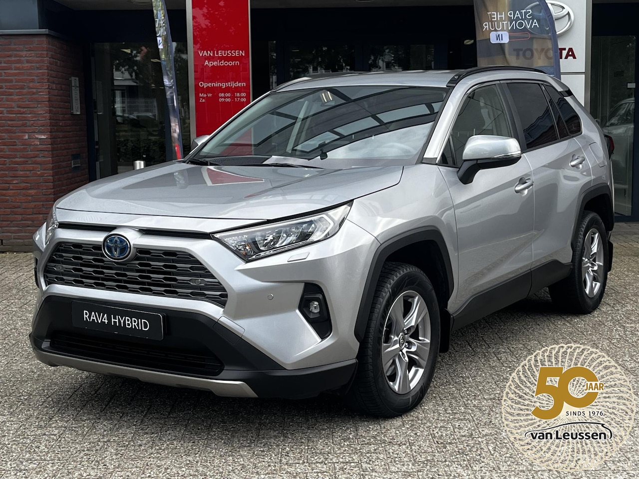 Toyota RAV4 - 2.5 Hybrid AWD Dynamic EL-SPIEGELS CAMERA PARK-SENSOREN APPLE/ANDROID STOELVERW CLIMA KEYL - AutoWereld.nl