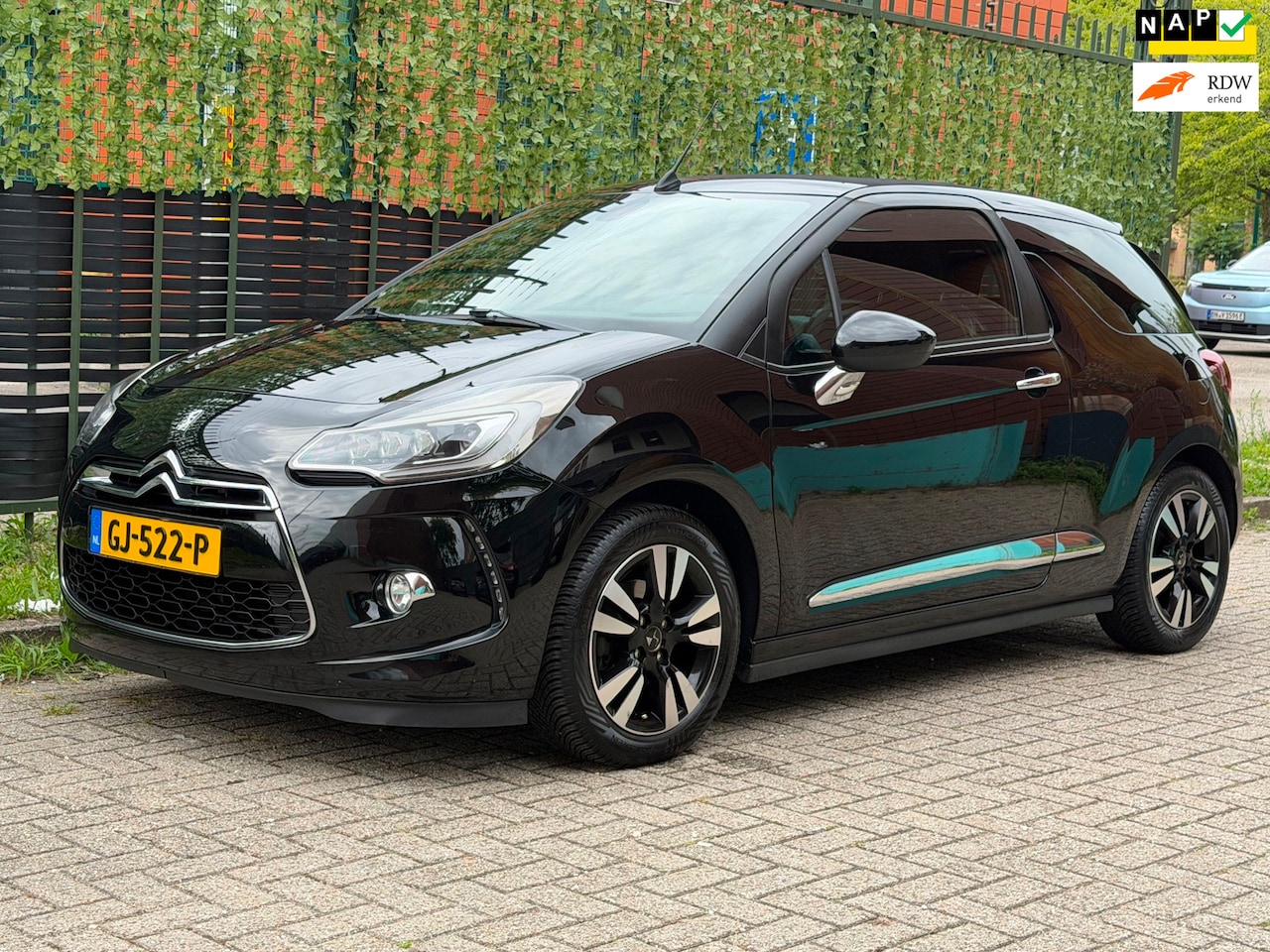 Citroën DS3 Cabrio - 1.2 PureTech So Chic 2015 CABRIO|LED|NAP - AutoWereld.nl