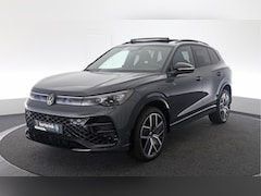 Volkswagen Tiguan - 1.5 eHybrid R-Line Edition 272PK DSG Panoramadak, Trekhaak, 360gr. Camera, Black Style, 20
