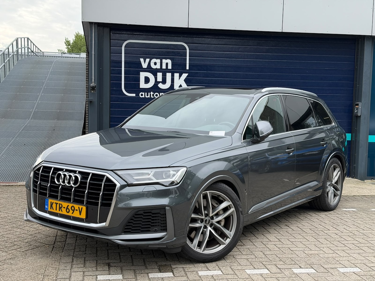 Audi Q7 - 55 TFSI e quattro Pro Line S Panoramadak Luchtvering 21 inch velgen Bang en Olufsen 3D Zwa - AutoWereld.nl