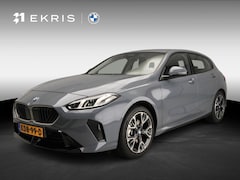 BMW 1-serie - 5-deurs 120 | M-sportpakket | Navigatie | Stoelverwarming | Sportstoelen | DAB | Alu 18 in