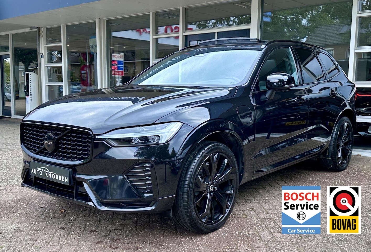 Volvo XC60 - 2.0 T8 Plug-in hybrid AWD Black Pano, Leer, Trekhaak, LM.. - AutoWereld.nl