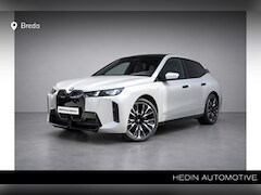 BMW iX - xDrive60 112 kWh | Comfort Access | Driving Assistant Professional | Glazen panoramadak Sk